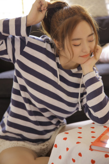 泳衣美女图片
